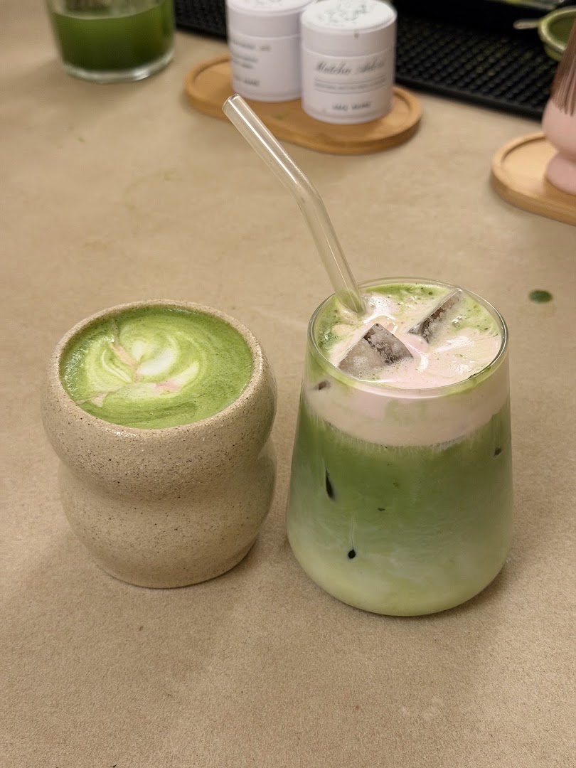 Café Adoré: appetizing photo of cafe drinks