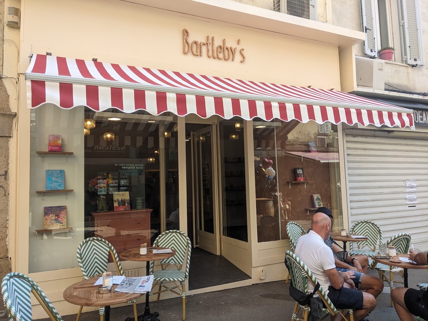 Bartleby's: clear, inviting exterior shot