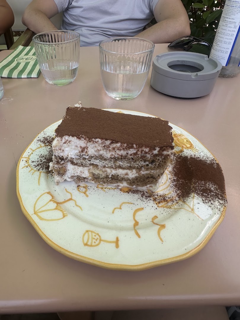 Brasserie Tino: appetizing photo of restaurant dessert