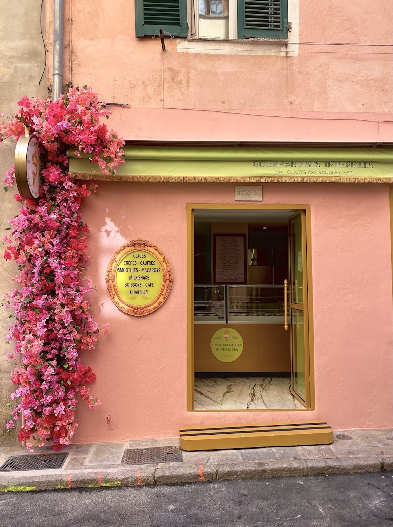 Gourmandises Impériales: attractive and inviting storefront photo