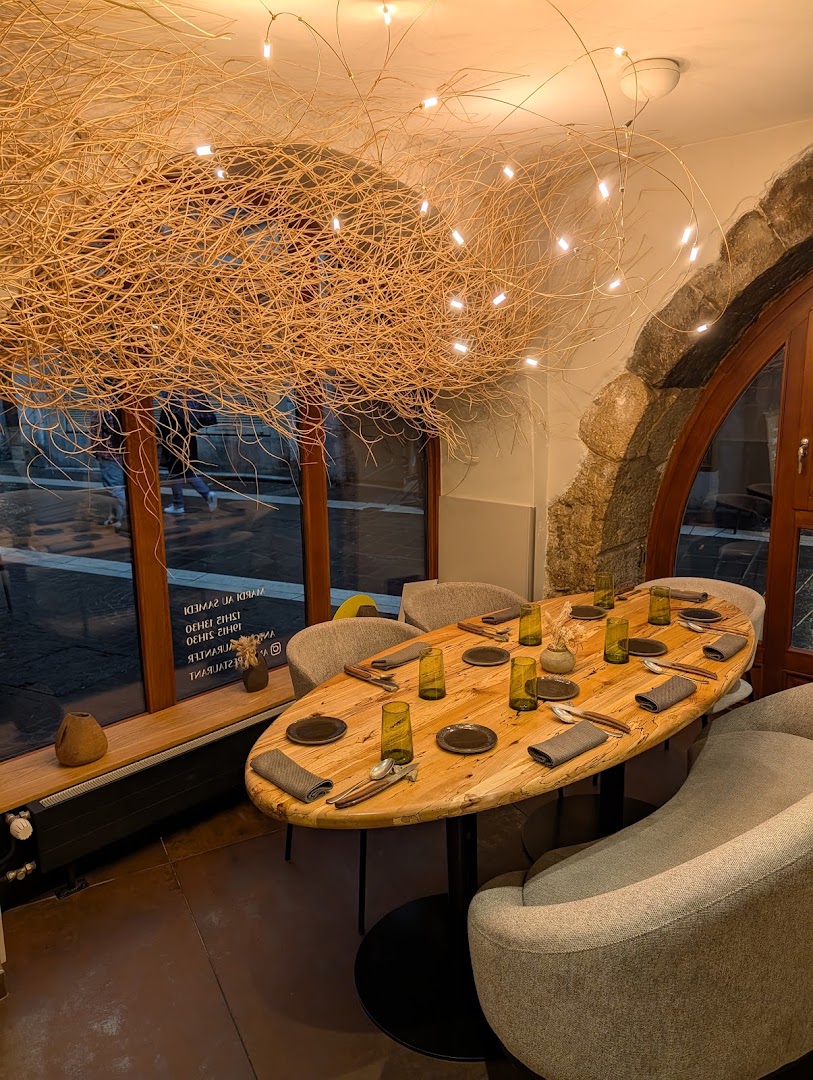 ANTO: attractive interior and inviting atmosphere
