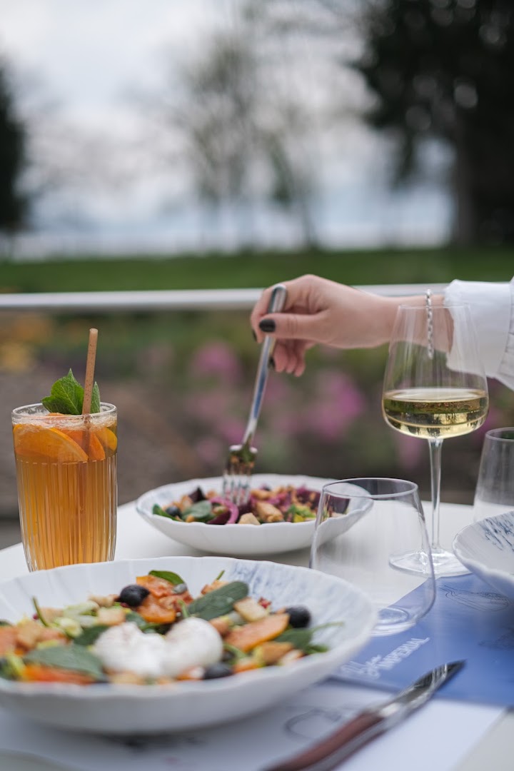 Bleu Impérial: appealing, high-quality food photography