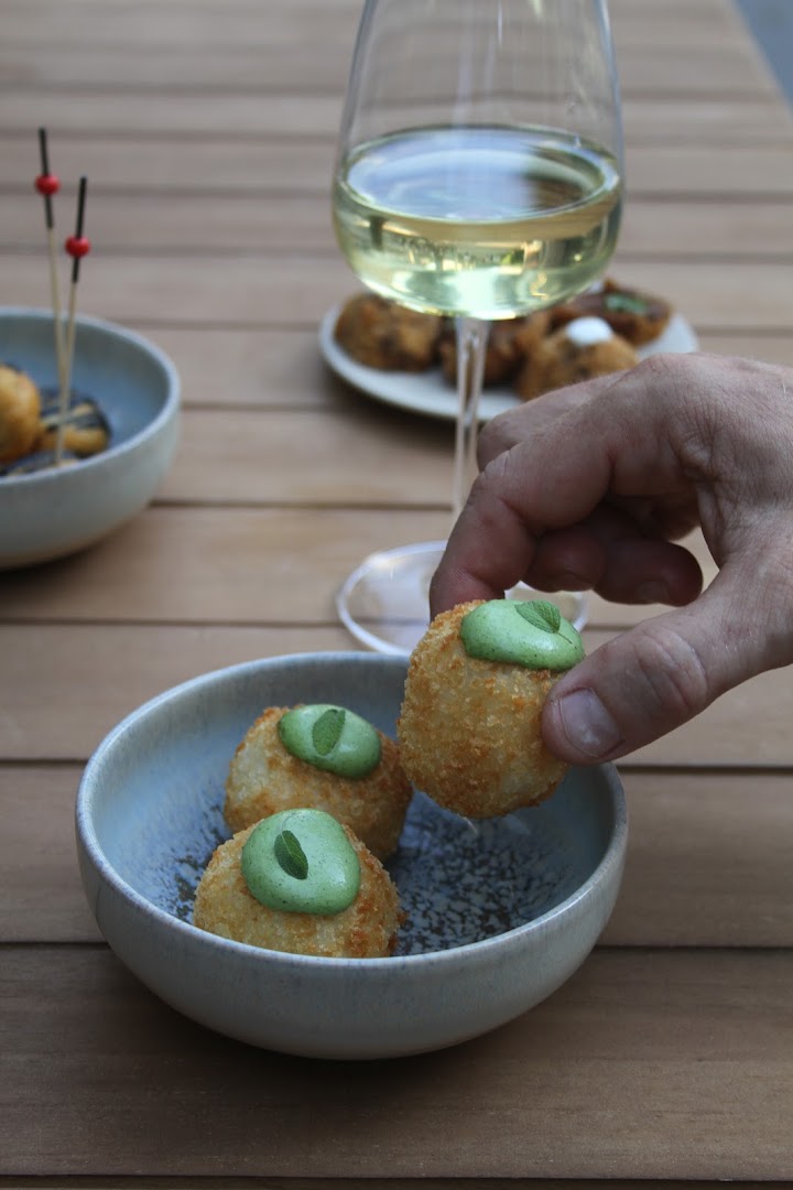 Le Cellier: appetizing food and drink photography