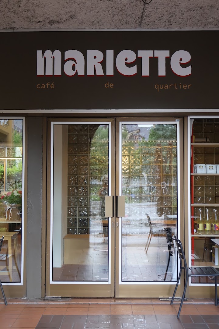 Mariette: clear, professional storefront photo