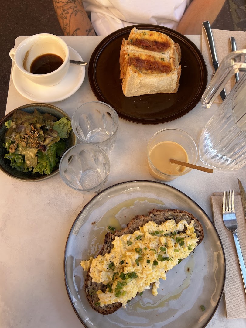 Mariette: appetizing food and drink presentation