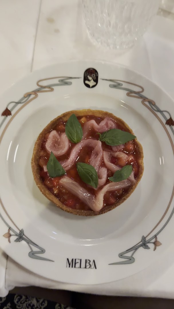 Melba: high quality food presentation photo