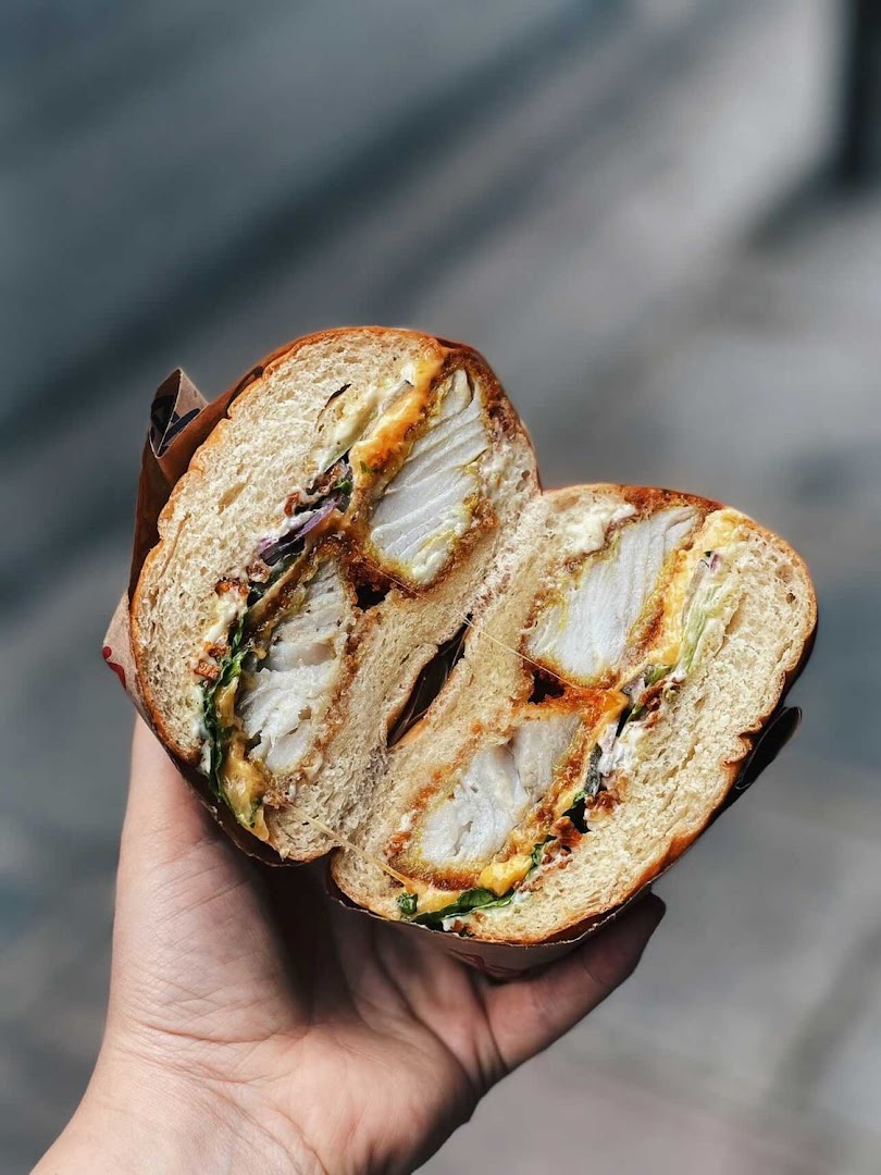 Père & Fish: high quality appetizing food photo