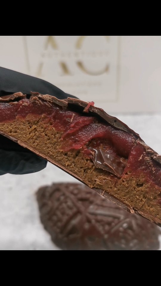 Authentique, Le Glacier: appetizing close-up of food product