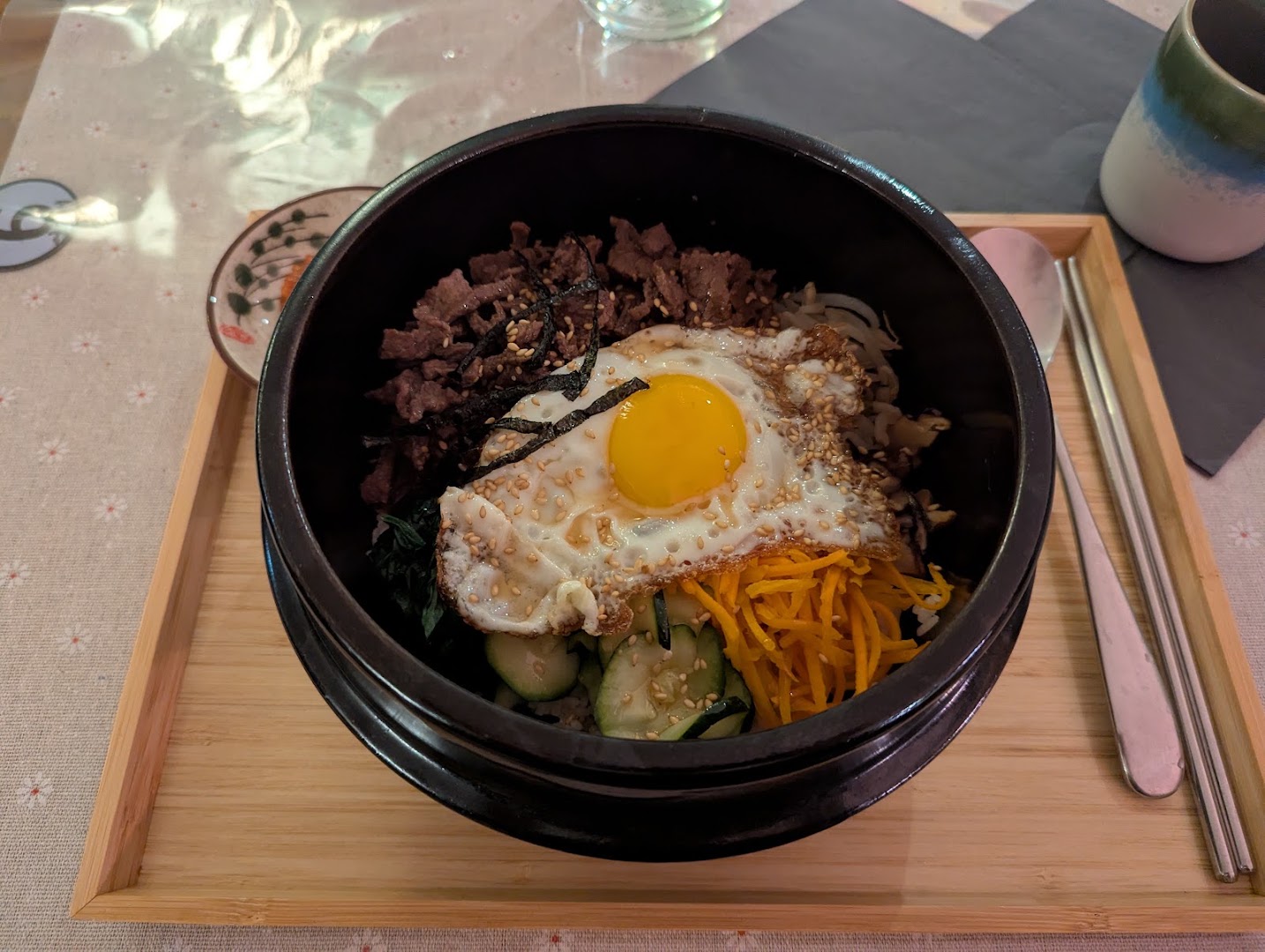 Bapjip: appetizing photo of restaurant food