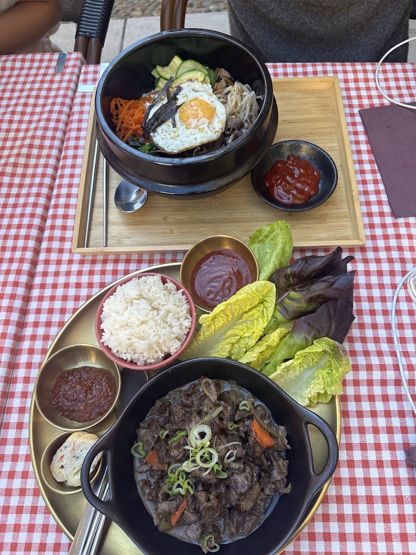 Bapjip: appetizing, clear photo of food