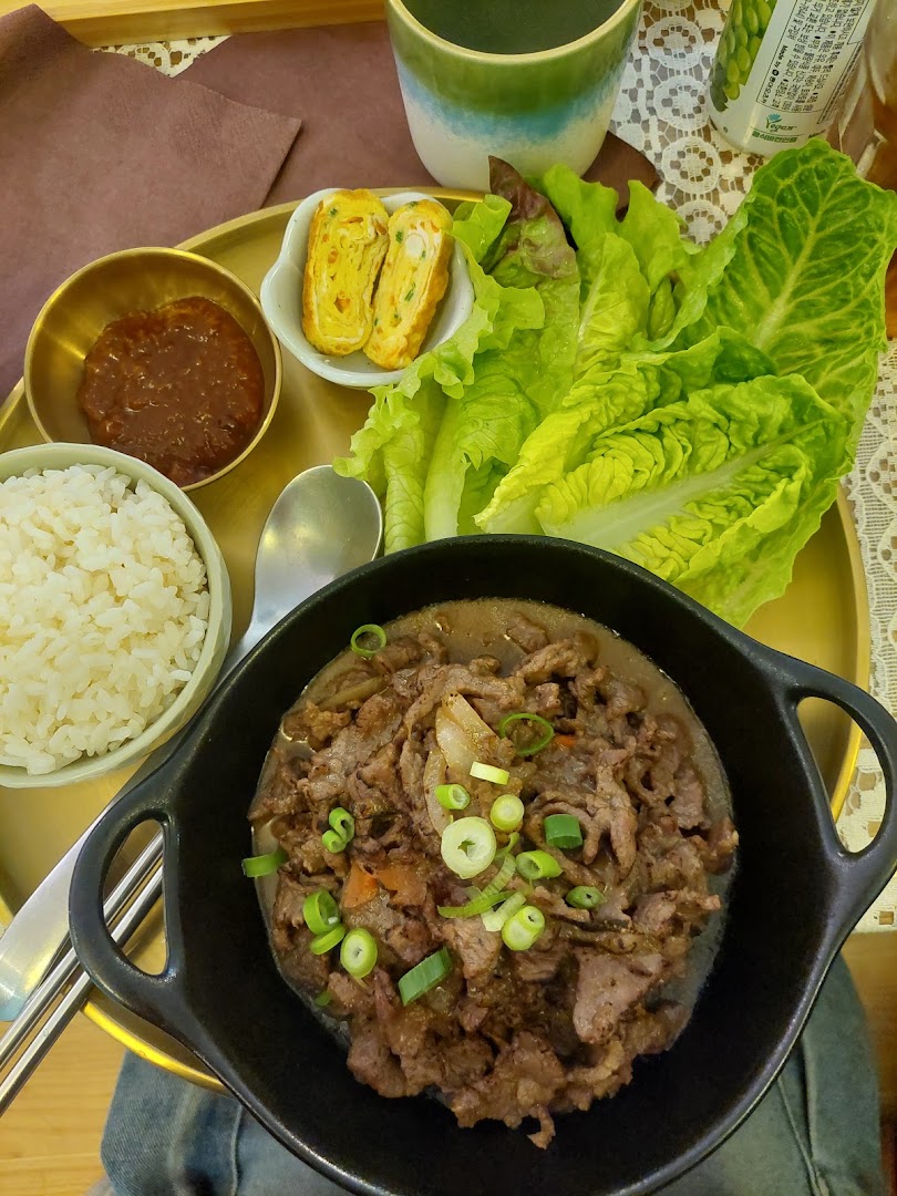 Bapjip: appetizing, high-quality food photography