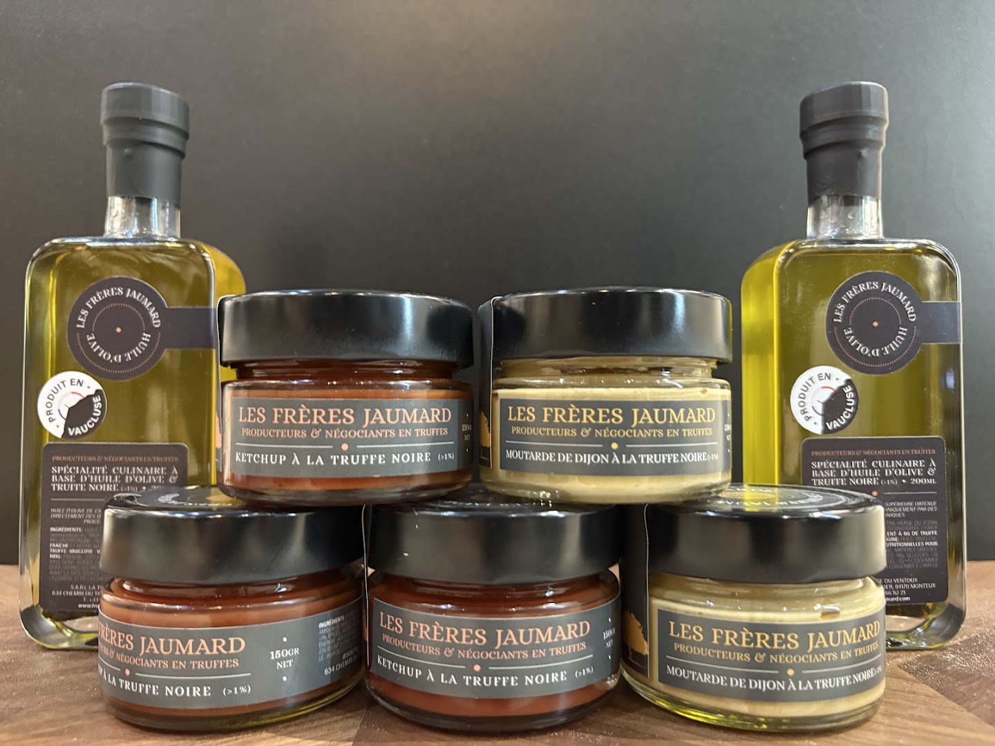 Bon Appétit: professional product display photo