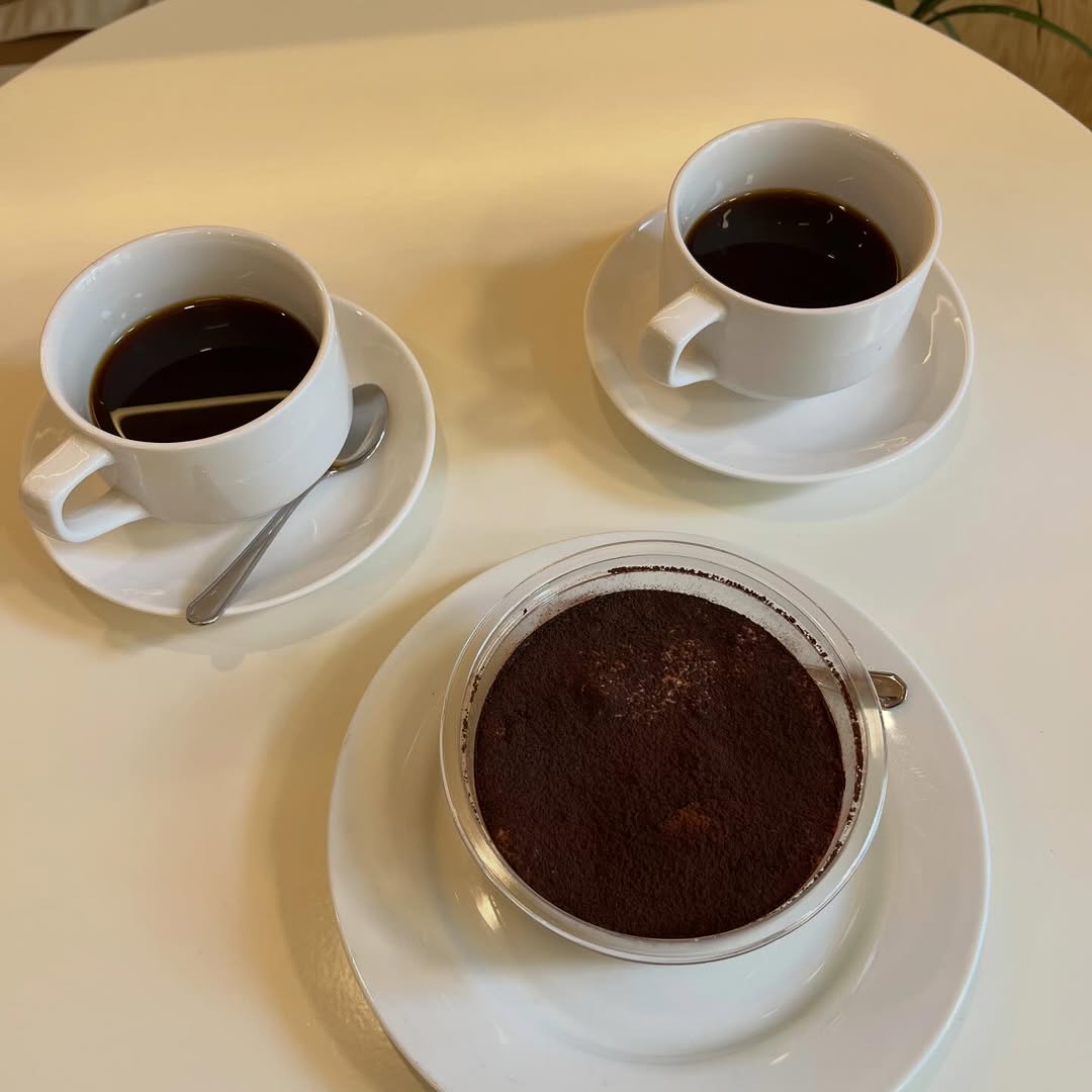 Édition Café: appetizing and clean food photo