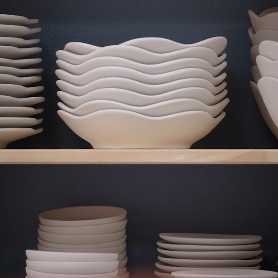 Ekla: aesthetic display of restaurant tableware