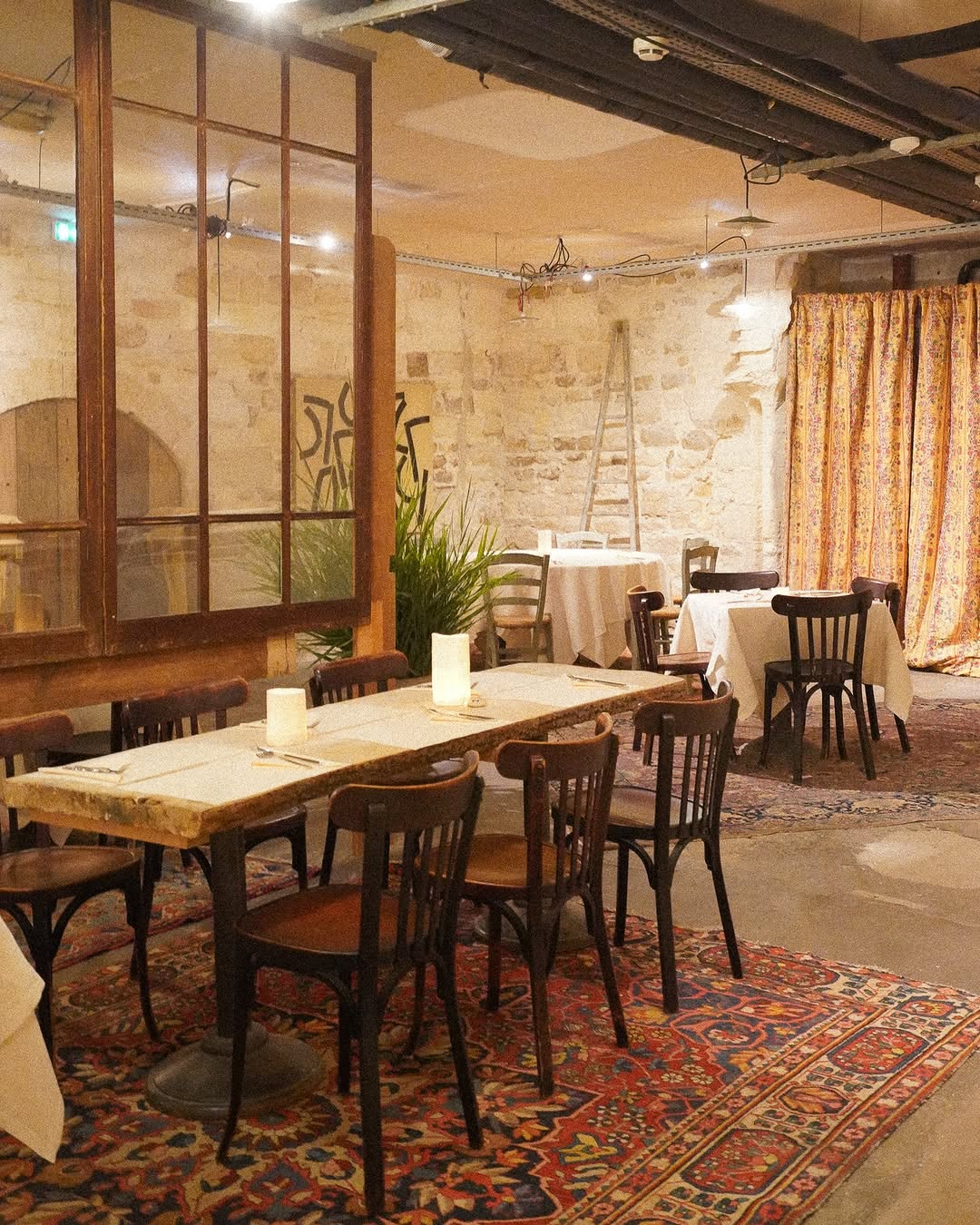 Glacier de La Mirande: inviting and well-composed interior shot