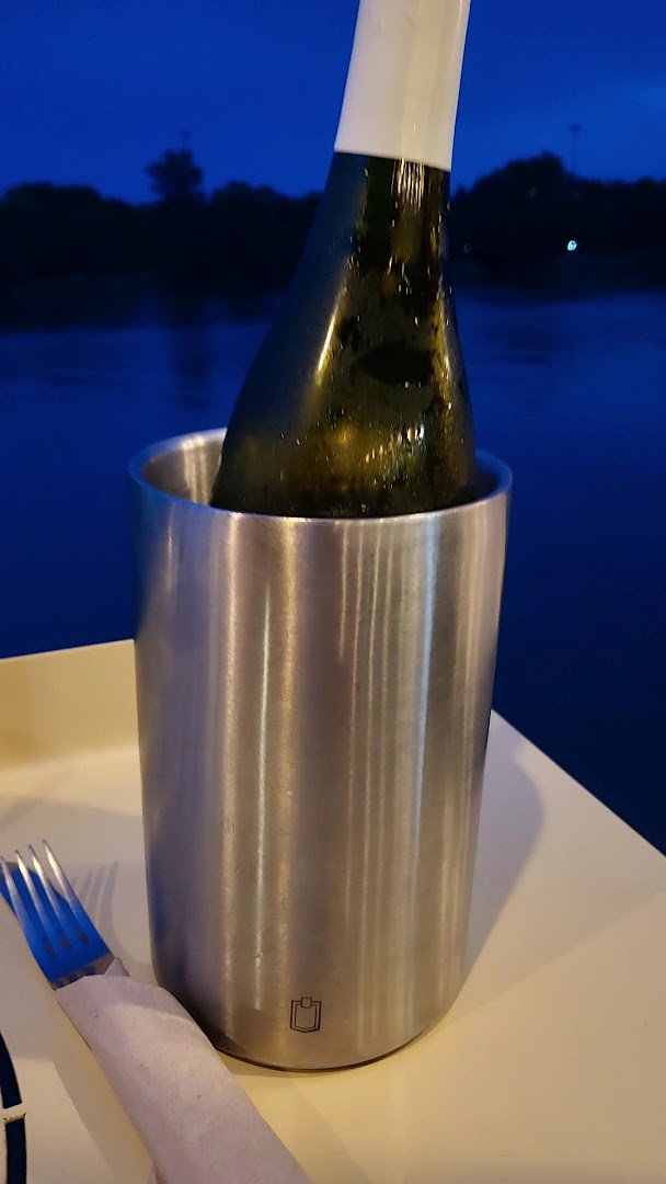 Vinotage: appealing shot of wine service