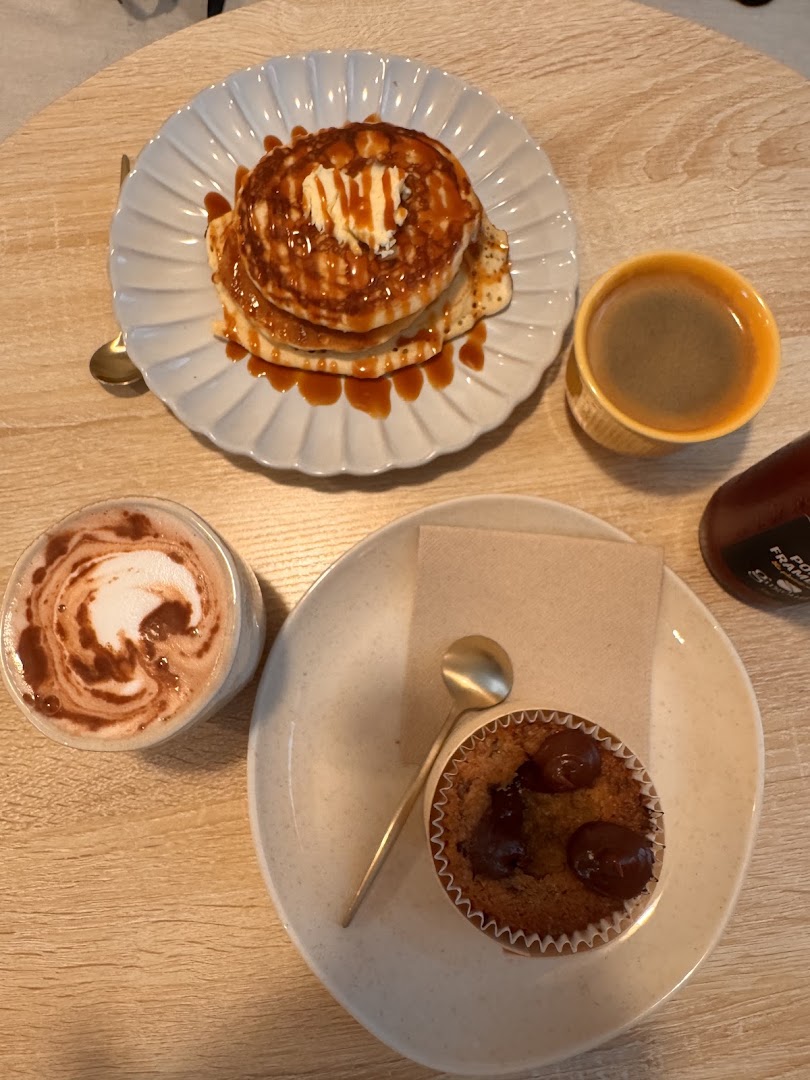 MOME: appetizing, high-quality food photography