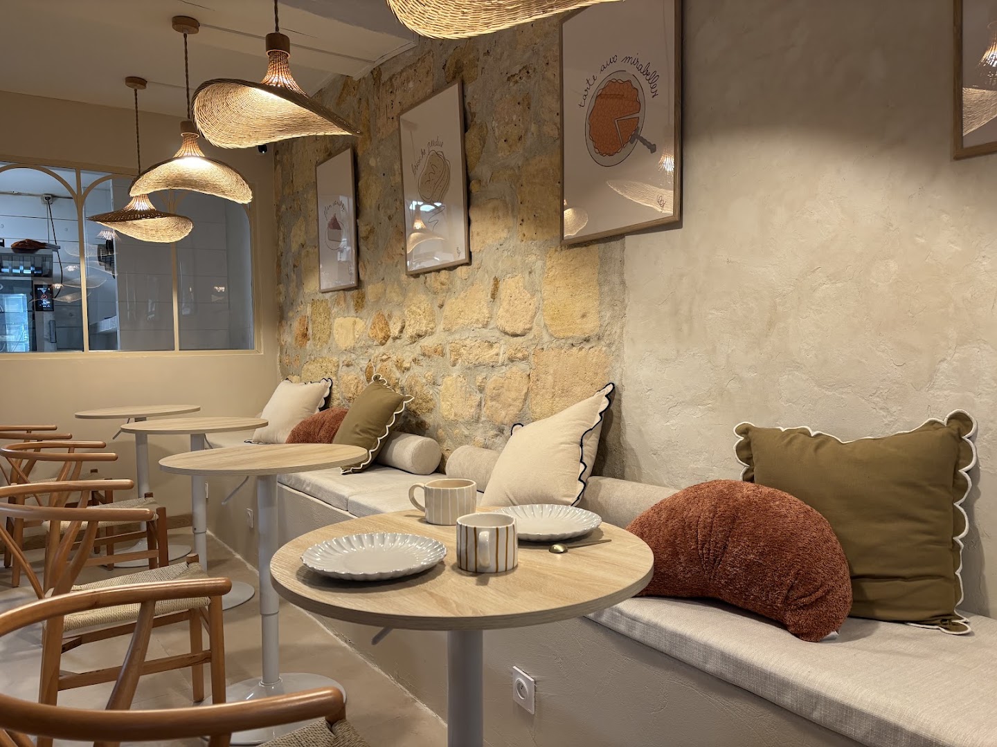 MOME: inviting and professional interior shot