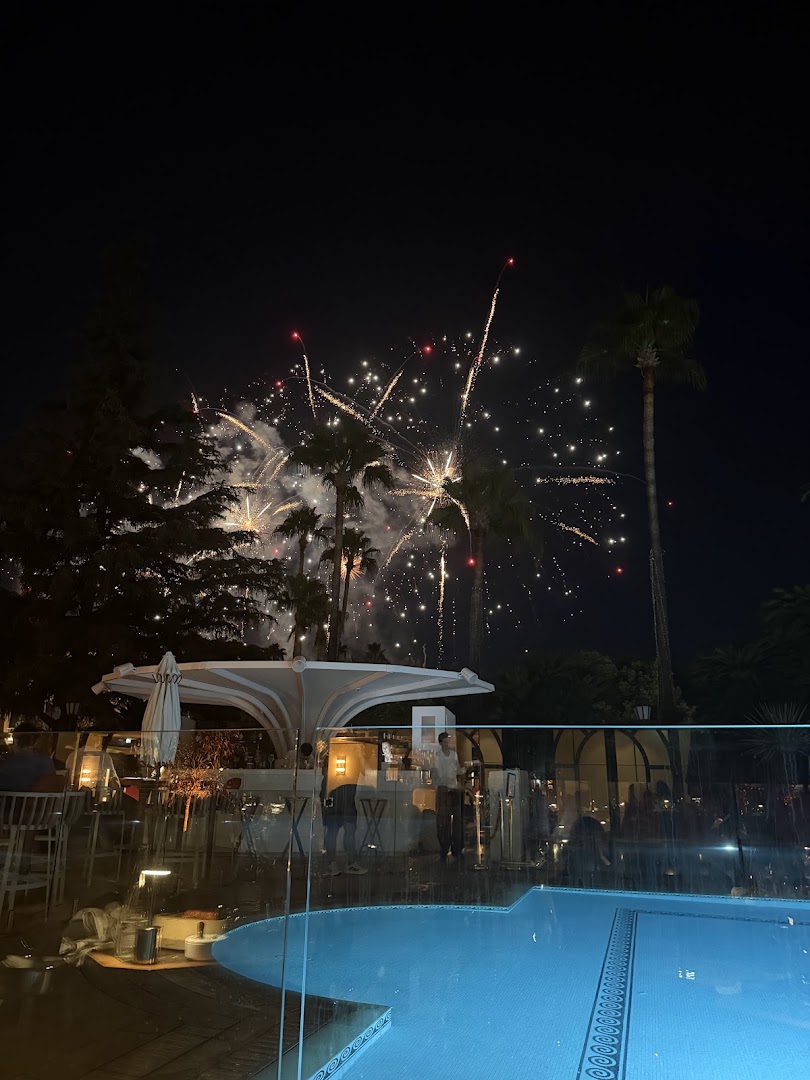 Beefbar Cannes: atmospheric photo of venue terrace
