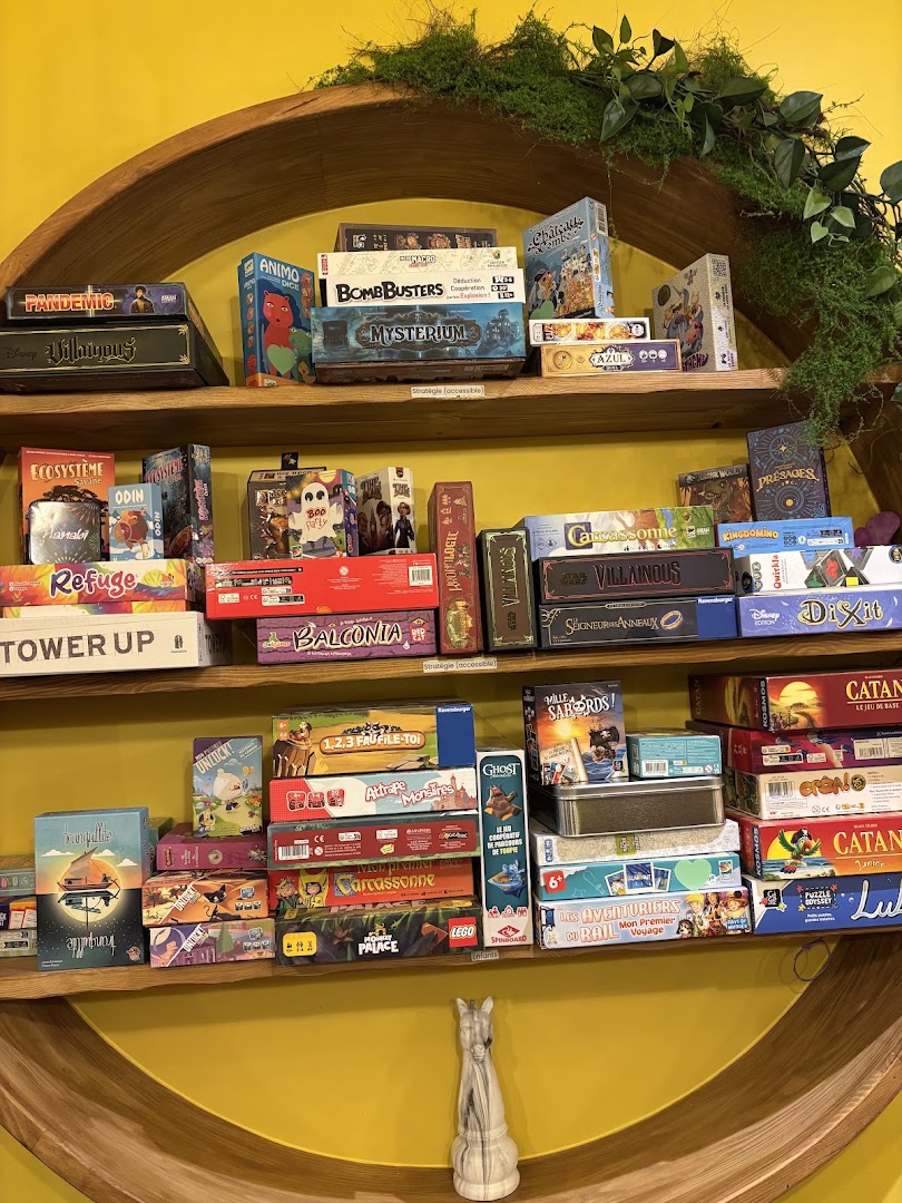 La Botte Secrète: venue's board game collection