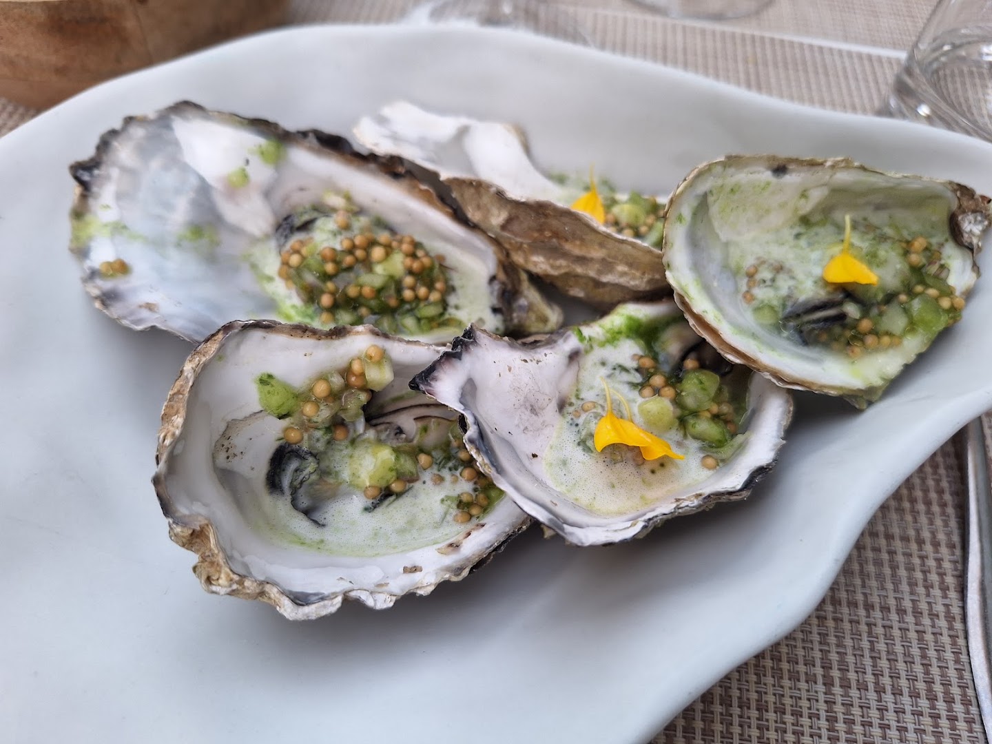 Loma: appetizing, high-quality food photography