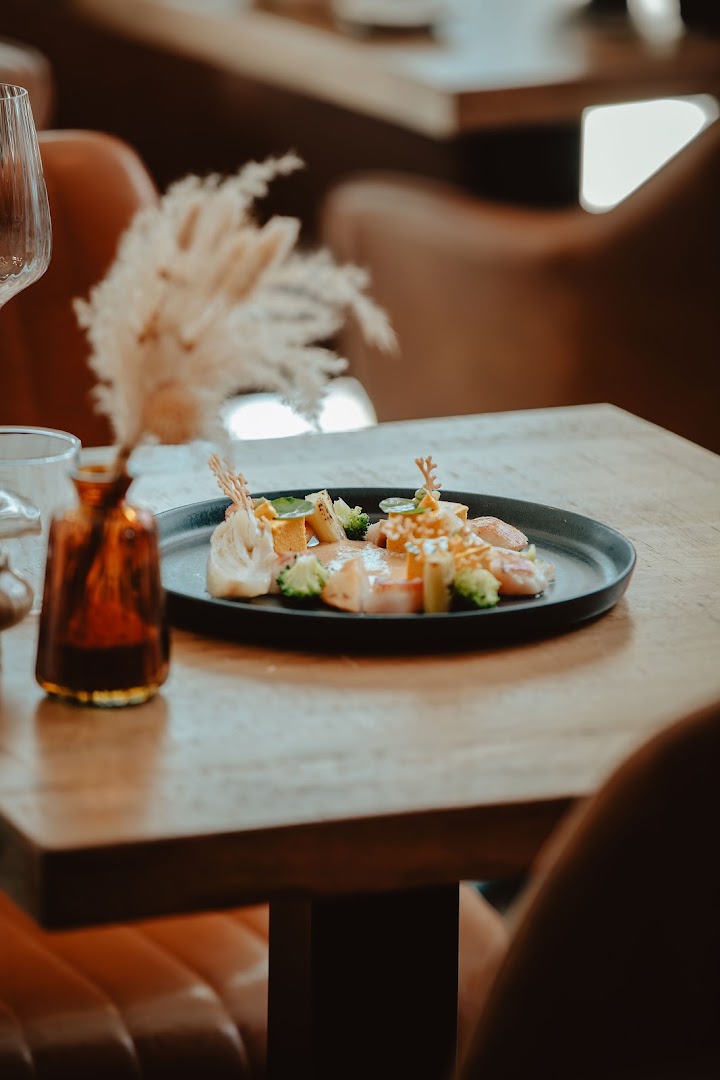 Loma: professional and appetizing food photography