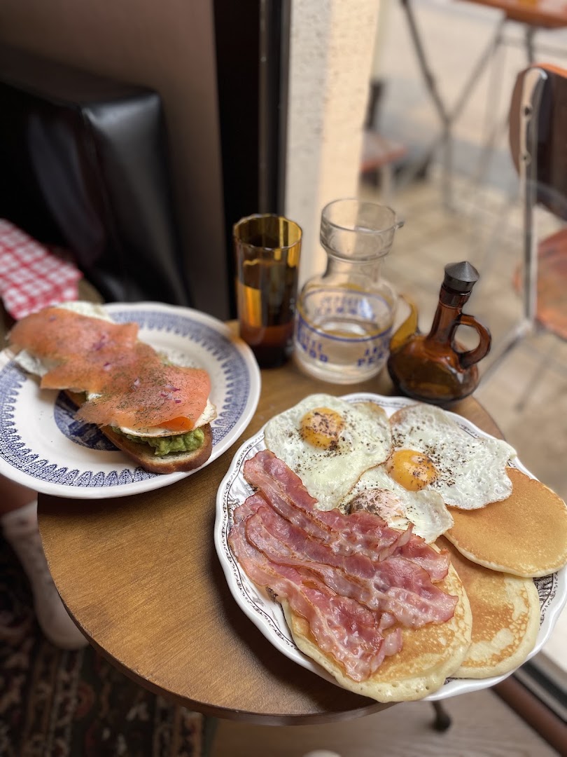 Promenade: appetizing, high-quality breakfast food photo