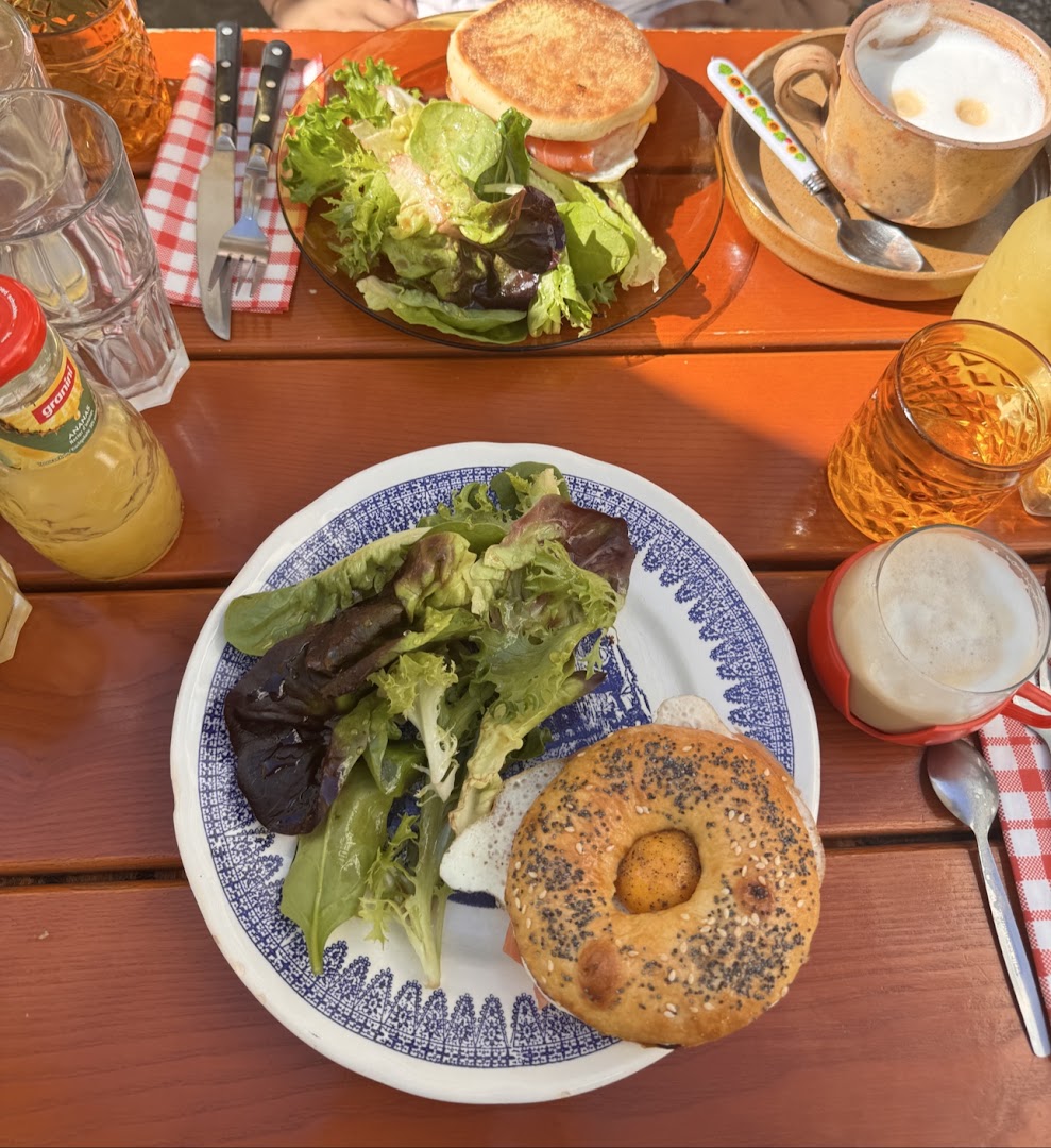 Promenade: appetizing breakfast food photography