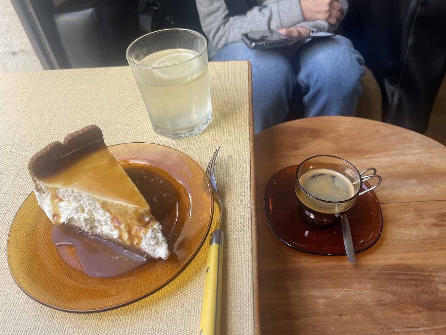 Promenade: appetizing food and drink presentation