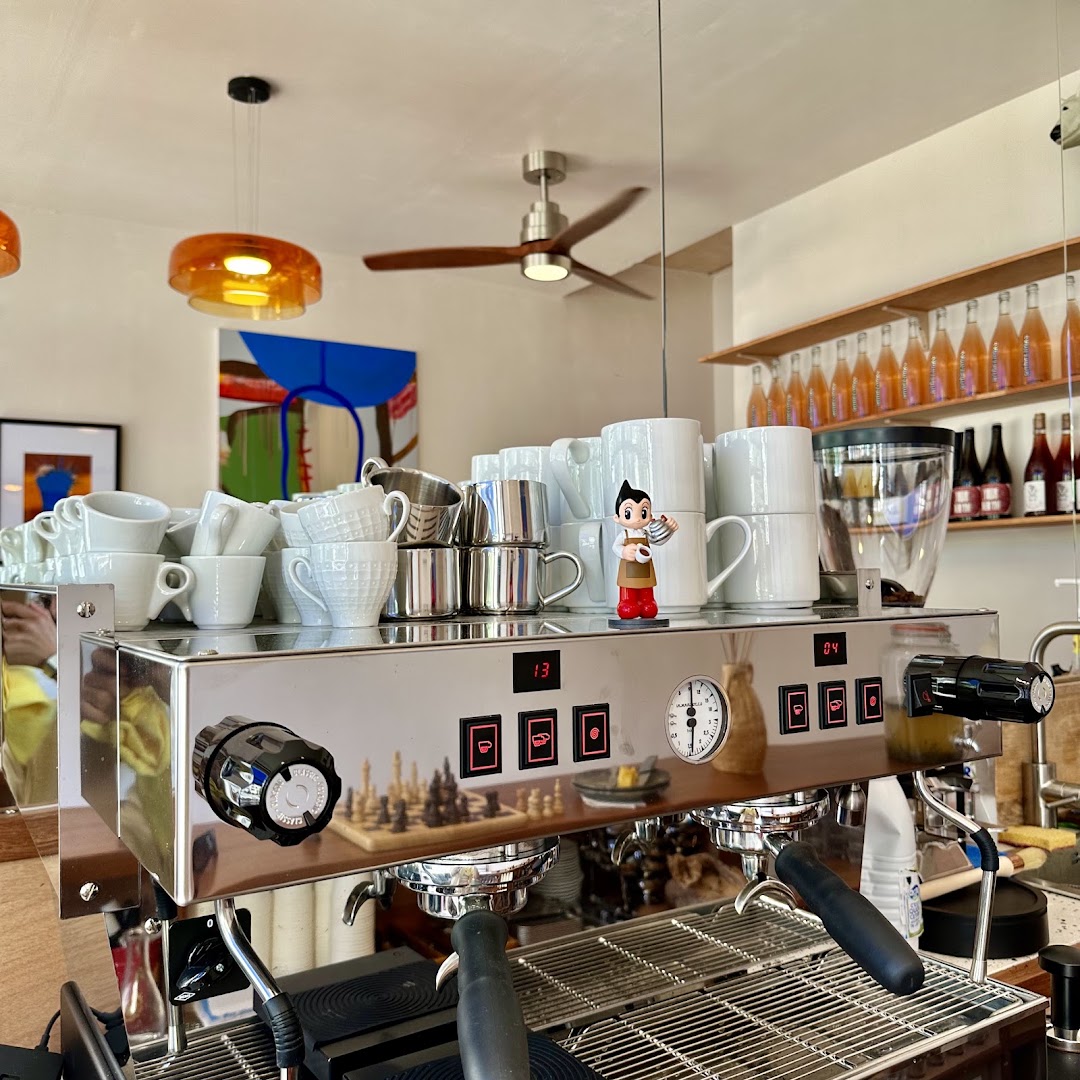 Chez Moe: high quality professional interior shot
