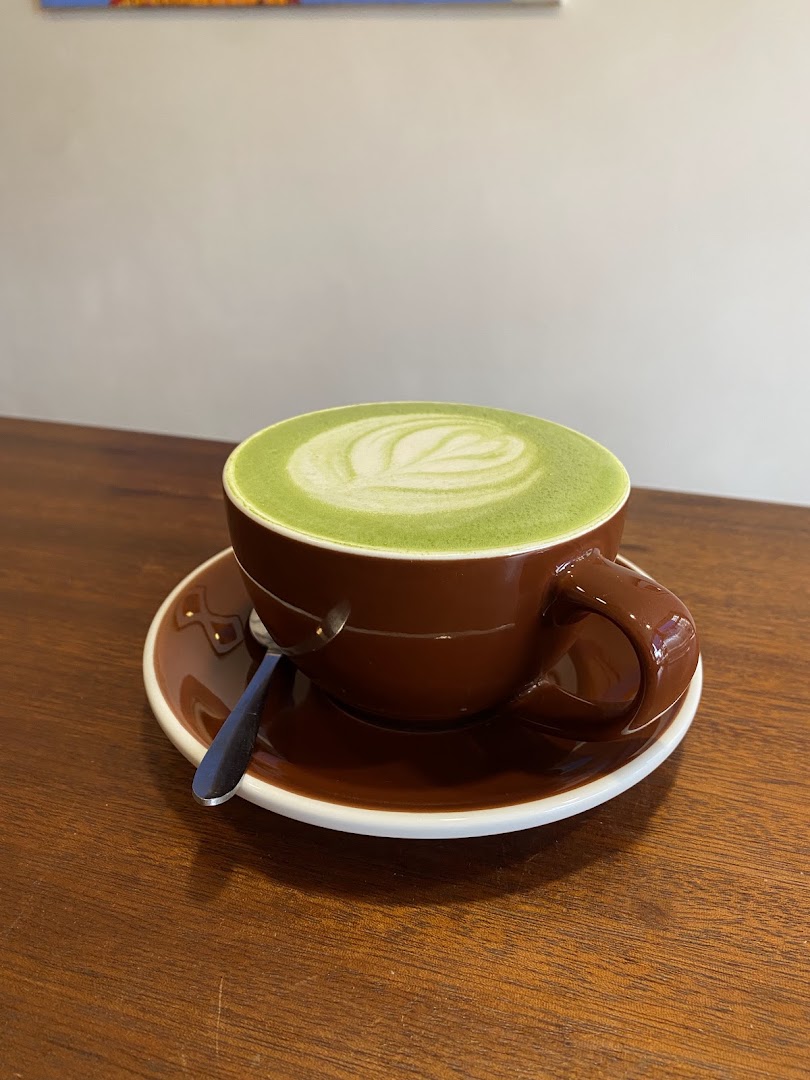 Chez Moe: high quality photo of drink