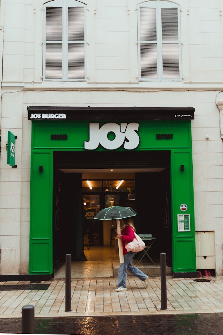 Jo's Burger: clear exterior shot of restaurant