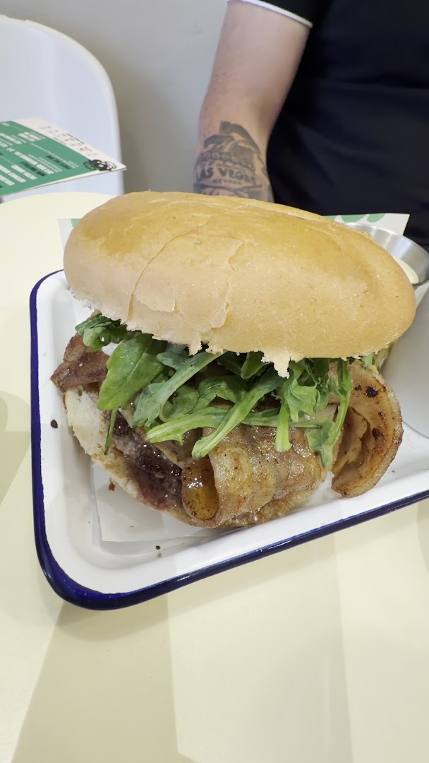 Jo's Burger: appetizing photo of the food