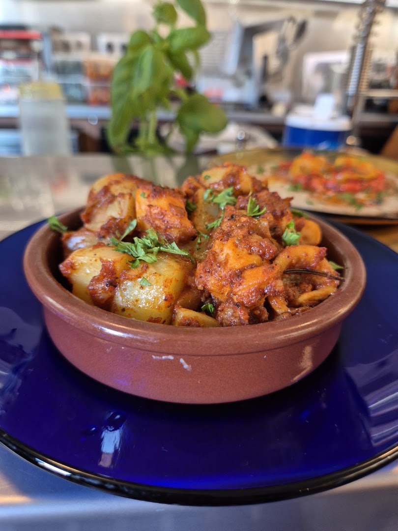 Barri: appetizing photo of bar food