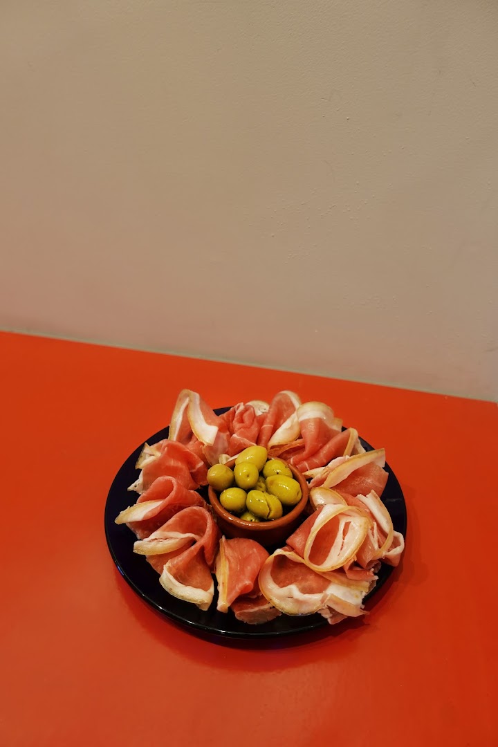 Barri: appetizing food photo for bar