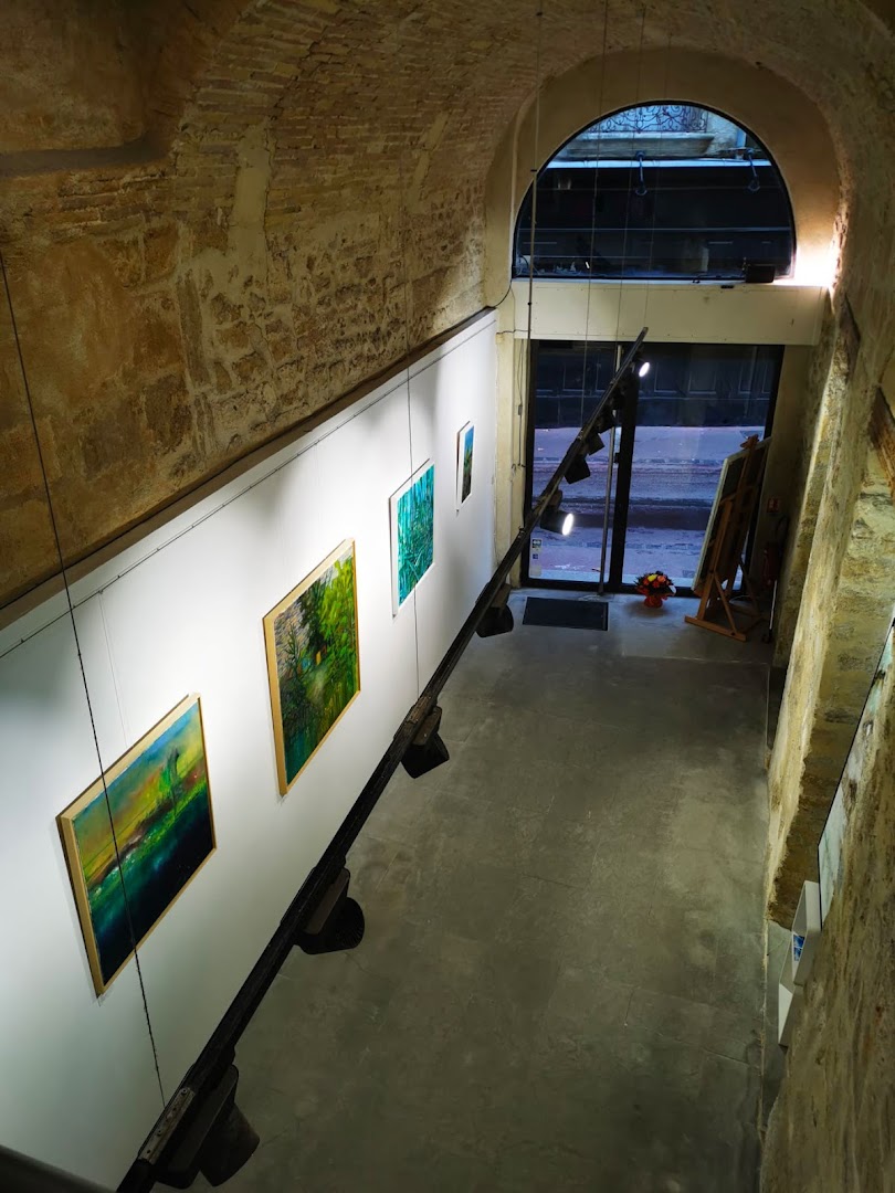 Espace Rio: gallery interior and exhibition