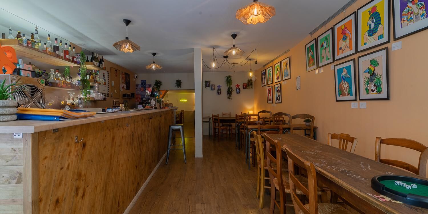 Le Bulle Dingue: clear, inviting interior atmosphere