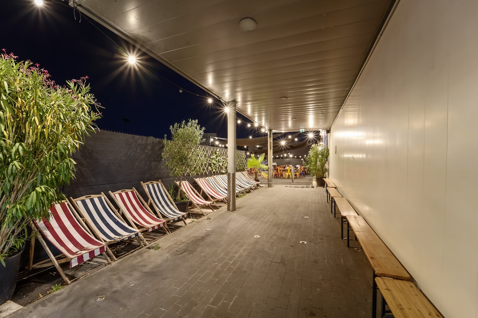 MBA · Montpellier Base Artistique: inviting and professional venue atmosphere