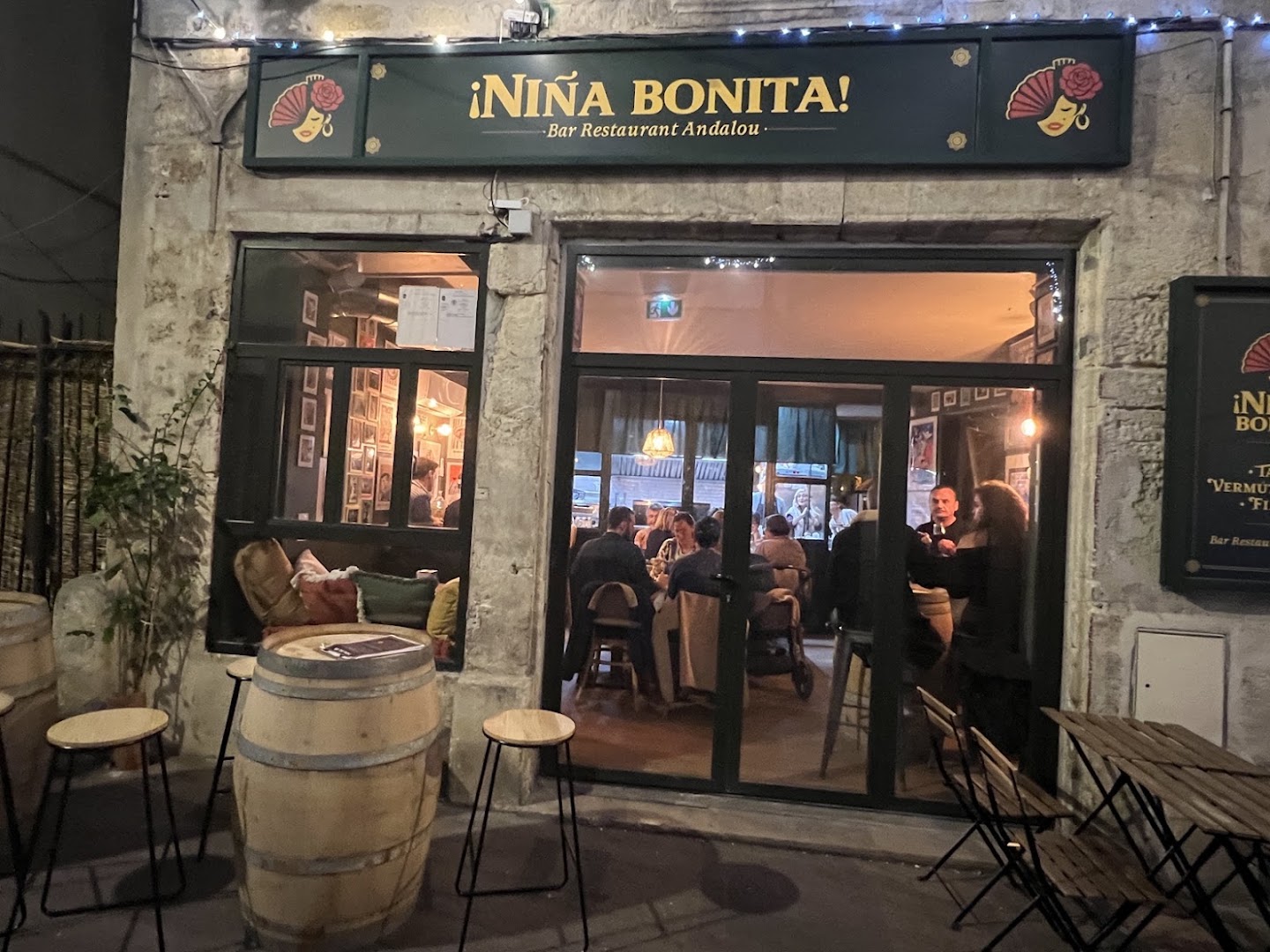¡Niña Bonita!: inviting exterior view of restaurant