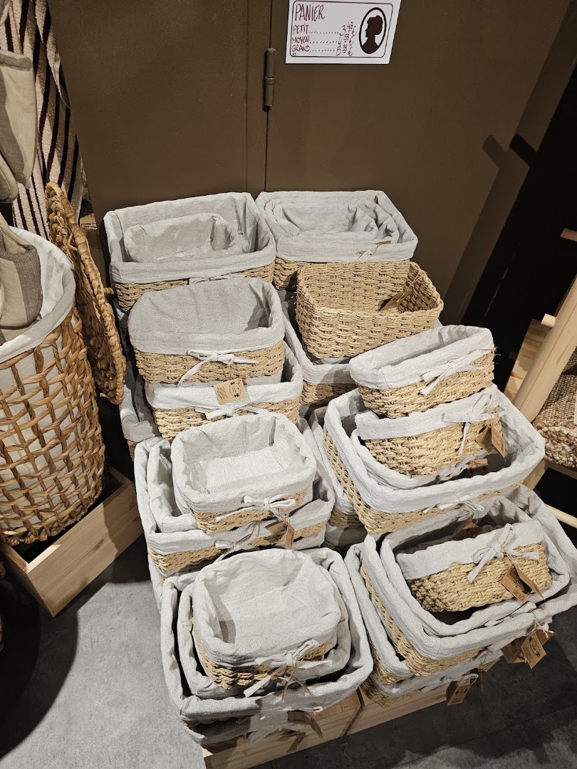 Søstrene Grene: clear display of shop products