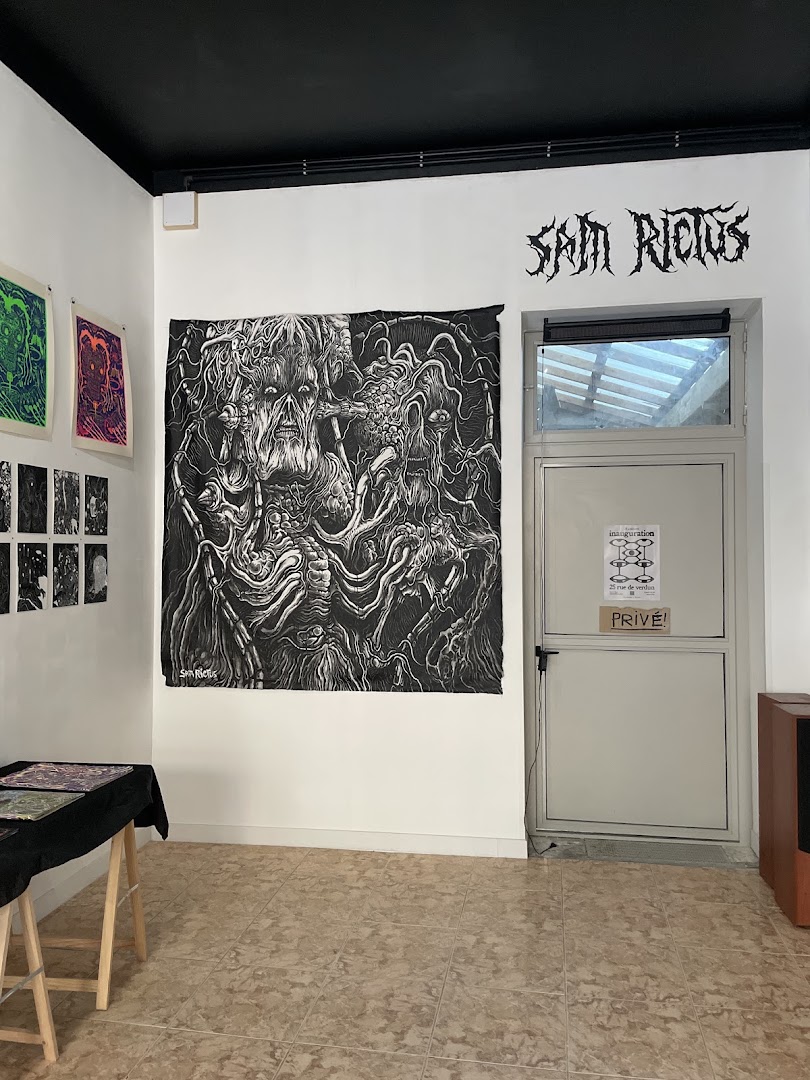 Seven Eyes Galerie: gallery exhibition and art