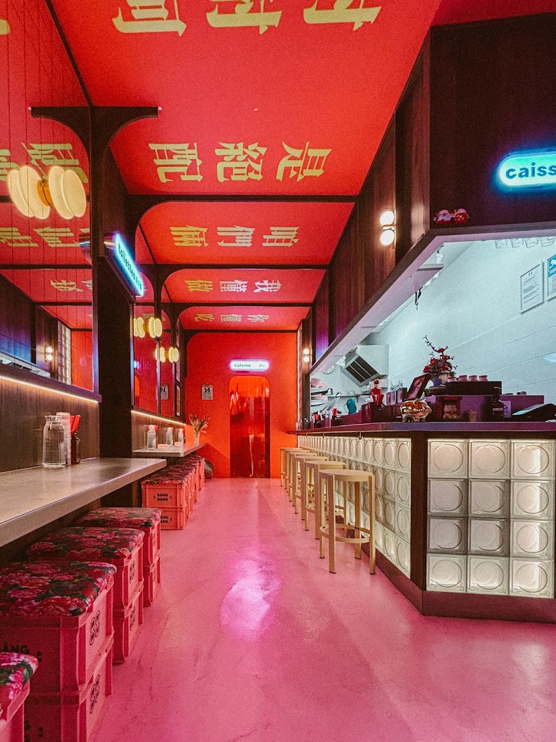 Bàng Bàng Cuisine: attractive, well-lit restaurant interior