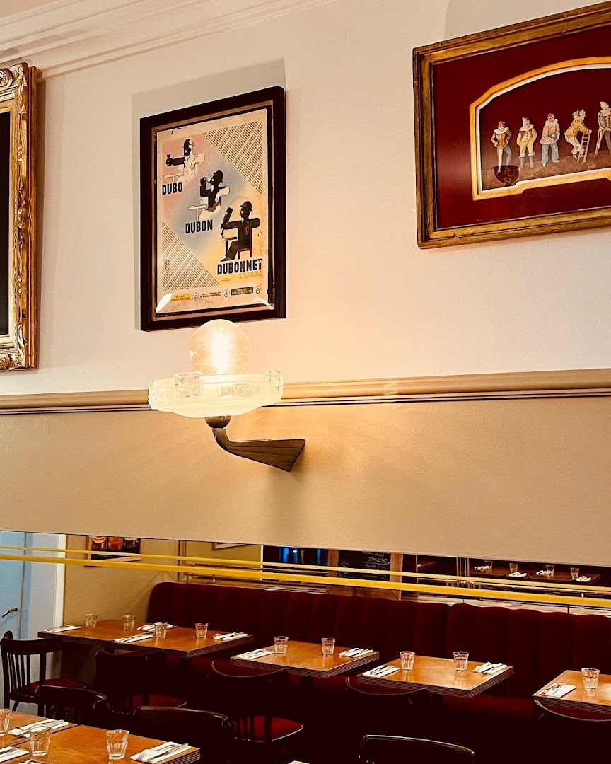 Bistrot Delorme: restaurant interior and atmosphere