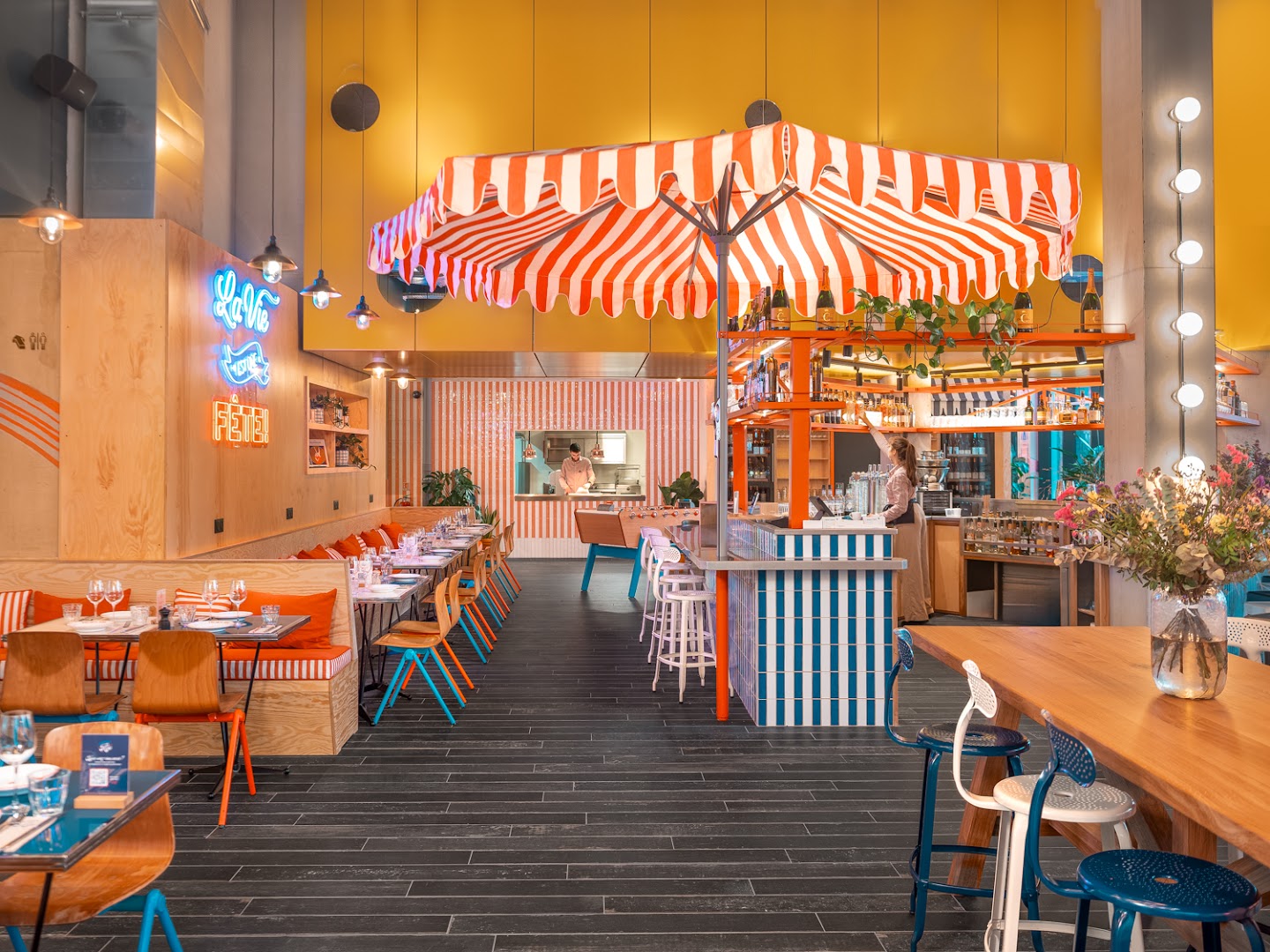 French Kiss Nantes: high quality interior atmosphere shot