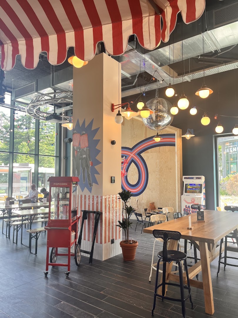 French Kiss Nantes: clear, inviting interior atmosphere