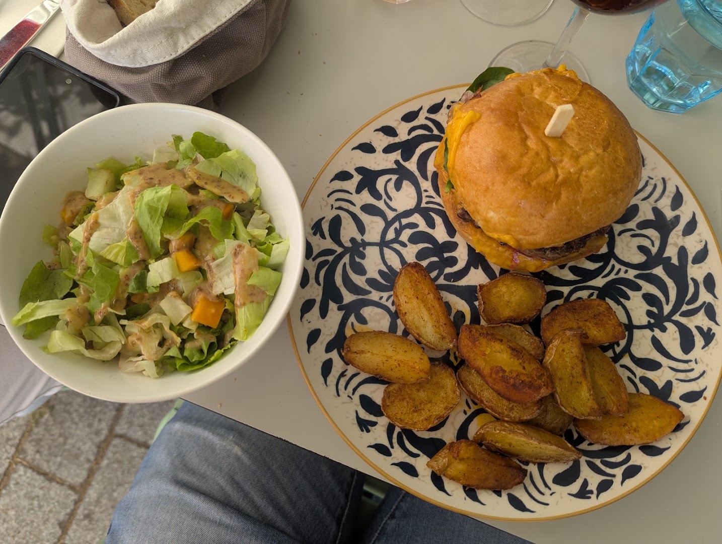 Macoha: appetizing food presentation