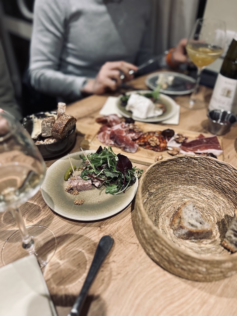 Pur Jus: appetizing food and dining atmosphere