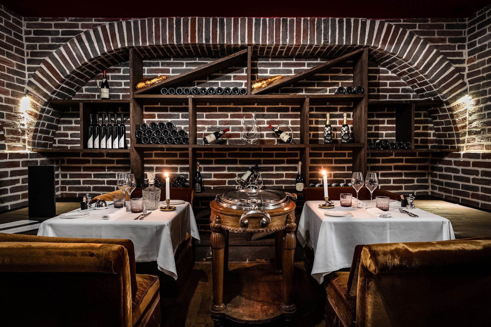 Restaurant Félicie: professional, atmospheric restaurant interior shot