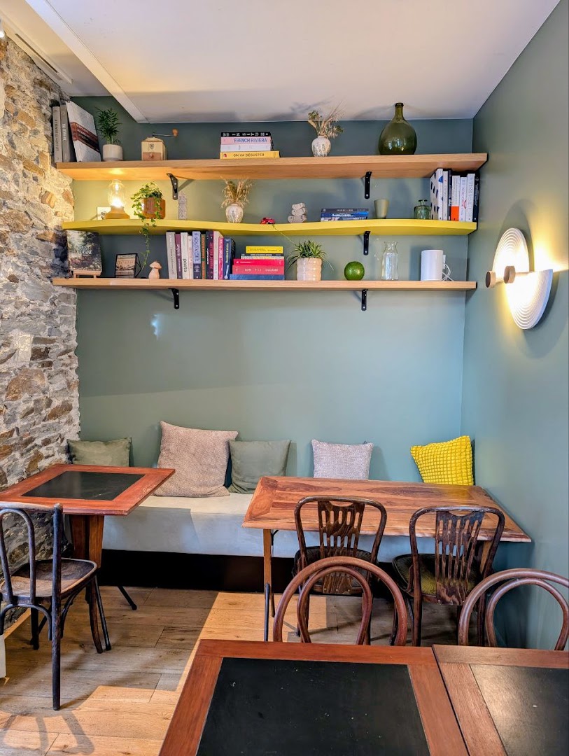 Sauge: inviting and well-composed interior shot