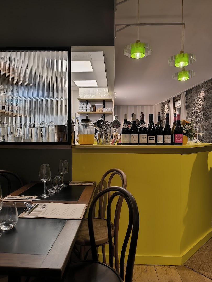 Sauge: inviting and professional interior shot